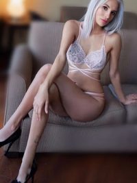 Kiyara Top Escort Frankfurt 1